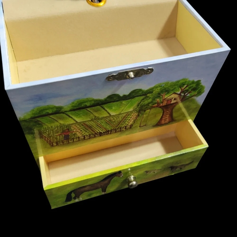 Enchantmints Music Box Horse Ranch Trinkets Jewelry Treasure Kentucky Country
